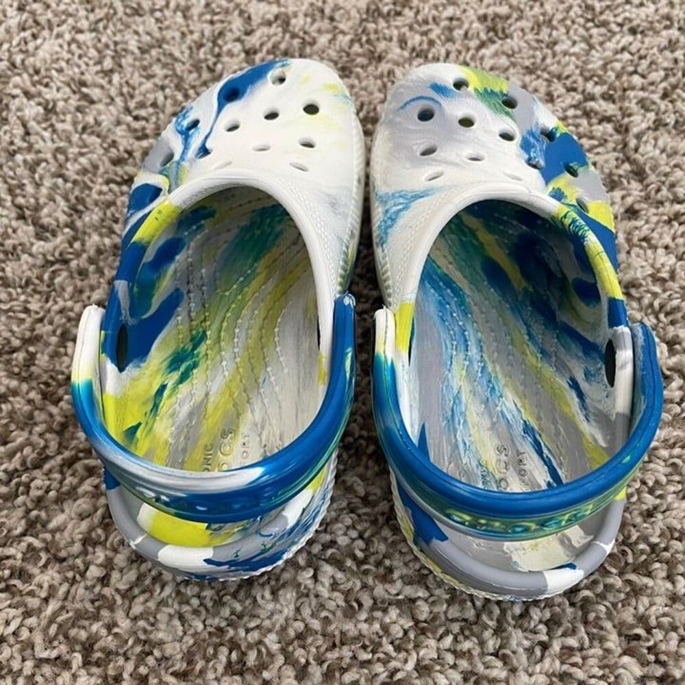 Size 9 / Toddler Boy Marble Crocs Sandals - Picture 5 of 10